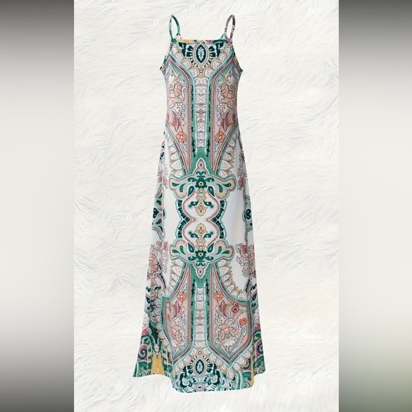 NWT Bohemian V-Neck Floral Maxi Dress - Picture 2 of 7